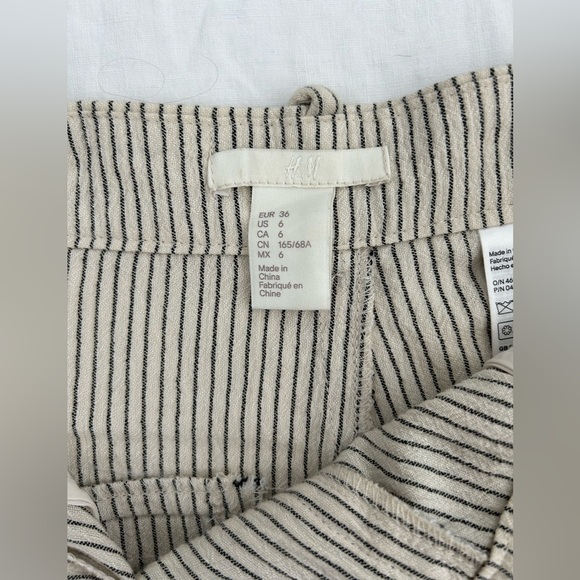 H&M High Waisted Pin Stripe Shorts, Lenin Feel - Size 6 - Picture 7 of 7